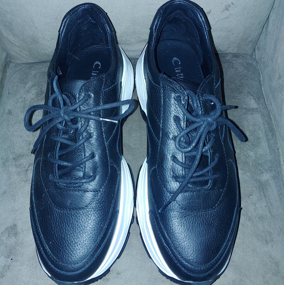 La Canadienne Luisa Black Leather Sneakers